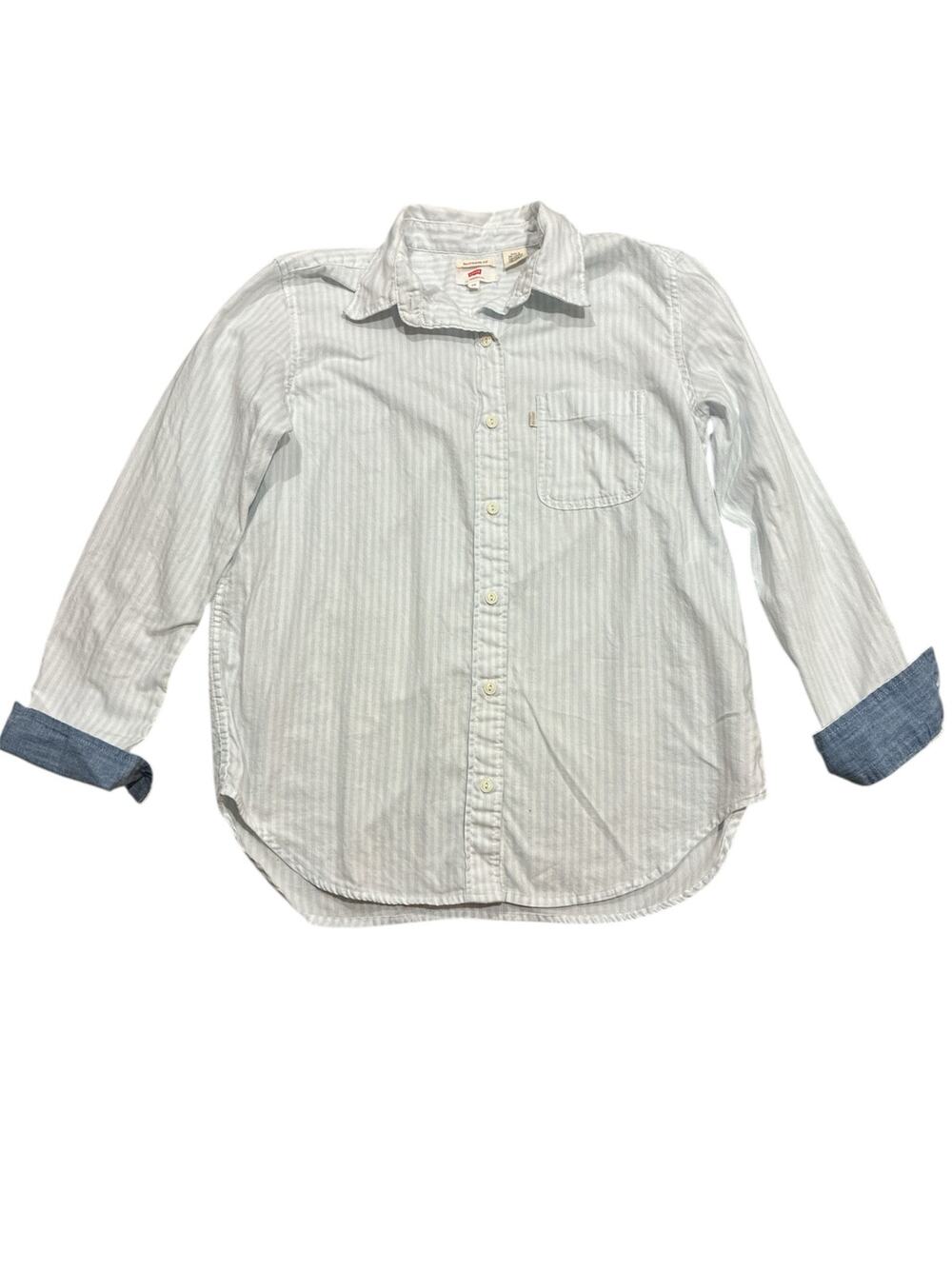 Levi's Boyfriend Fit Button-Up Preppy